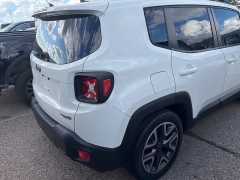 Used 2015 Jeep Renegade 4d SUV FWD Latitude at Suburban Ford of Sterling Heights near Sterling Heights, MI