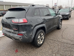 Used 2019  Jeep Cherokee Trailhawk 4x4 at Maxx Loans near St&period; Adrian&comma; MI