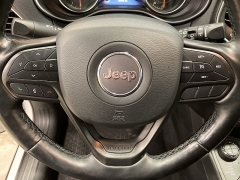 Used 2020  Jeep Cherokee Trailhawk 4x4 at Maxx Loans near St&period; Adrian&comma; MI