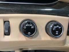 Used 2019  Cadillac Escalade 4d SUV 4WD Platinum at Maxx Loans near St. Adrian, MI