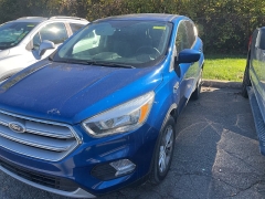 Used 2019 Ford Escape 4d SUV FWD SE at Suburban Ford of Sterling Heights near Sterling Heights, MI