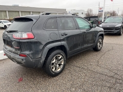 Used 2019  Jeep Cherokee Trailhawk 4x4 at Maxx Loans near St&period; Adrian&comma; MI