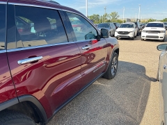Used 2020 Jeep Grand Cherokee Limited 4x4 at Suburban Ford of Sterling Heights near Sterling Heights, MI