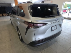 Used 2024  Toyota Sienna AWD &lpar;Natl&rpar; at Maxx Loans near St&period; Adrian&comma; MI