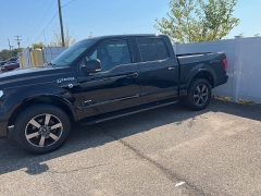 Used 2017 Ford F-150 XLT 4WD SuperCrew 5.5' Box at Suburban Ford of Sterling Heights near Sterling Heights, MI