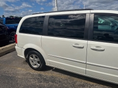 Used 2013  Dodge Grand Caravan 4d Wagon SXT at Maxx Loans near St&period; Adrian&comma; MI