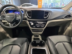 Used 2024  Chrysler Pacifica Touring L FWD at Maxx Loans near St&period; Adrian&comma; MI