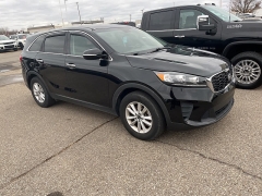 Used 2019  Kia Sorento L FWD at Maxx Loans near St. Adrian, MI