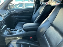 Used 2020 Jeep Grand Cherokee Limited 4x4 at Suburban Ford of Sterling Heights near Sterling Heights, MI