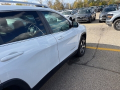 Used 2020  Jeep Cherokee Limited 4x4 at Maxx Loans near St. Adrian, MI