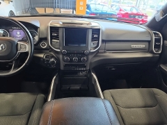 Used 2021  Ram 1500 Big Horn 4x4 Crew Cab 5'7" Box at Maxx Loans near St&period; Adrian&comma; MI
