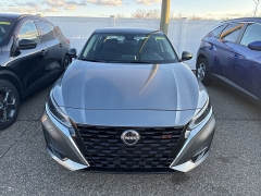 Used 2025  Nissan Altima SV FWD at Maxx Loans near St&period; Adrian&comma; MI