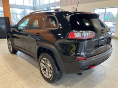 Used 2020  Jeep Cherokee Trailhawk 4x4 at Maxx Loans near St&period; Adrian&comma; MI
