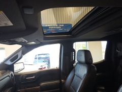 Used 2019  Chevrolet Silverado 1500 4WD Crew Cab 157" High Country at Maxx Loans near St&period; Adrian&comma; MI