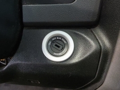 Used 2019  Ram 1500 Classic Express 4x4 Crew Cab 5'7" Box at Maxx Loans near St&period; Adrian&comma; MI