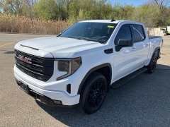 Used 2022 GMC Sierra 1500 4WD Crew Cab Elevation at Maxx Loans near ,