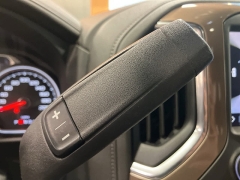 Used 2022  Chevrolet Silverado 2500HD 4WD Crew Cab High Country at Maxx Loans near St&period; Adrian&comma; MI