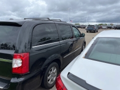 Used 2012 Chrysler Town & Country 4d Wagon Touring at Suburban Ford of Sterling Heights near Sterling Heights, MI