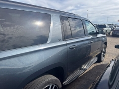 Used 2020  Chevrolet Suburban 4d SUV 4WD LT at Maxx Loans near St&period; Adrian&comma; MI