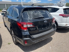 Used 2018 Subaru Outback 4d SUV 3.6R Touring at Maxx Loans near ,