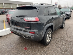 Used 2019  Jeep Cherokee Trailhawk 4x4 at Maxx Loans near St&period; Adrian&comma; MI