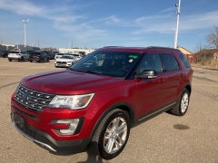 Used 2017 Ford Explorer 4d SUV 4WD XLT at Maxx Loans near ,