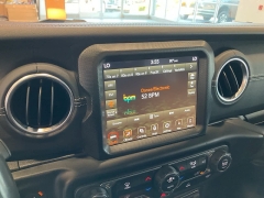 Used 2021 Jeep Gladiator Overland 4x4 at Maxx Loans near St. Adrian, MI