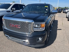 Used 2015 GMC Sierra 1500 4WD Crew Cab Denali at Suburban Ford of Sterling Heights near Sterling Heights, MI