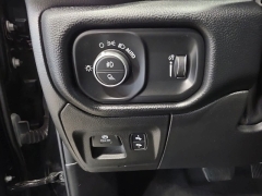Used 2021  Ram 1500 Big Horn 4x4 Crew Cab 5'7" Box at Maxx Loans near St&period; Adrian&comma; MI