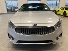 Used 2017  Kia Cadenza Premium Sedan at Maxx Loans near St&period; Adrian&comma; MI