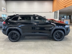 Used 2021  Jeep Cherokee Trailhawk 4x4 at Maxx Loans near St&period; Adrian&comma; MI