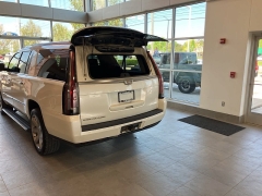 Used 2015 Cadillac Escalade ESV 4d SUV 4WD Premium at Maxx Loans near ,