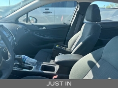Used 2017  Chevrolet Cruze 4d Sedan LT Auto at Maxx Loans near St&period; Adrian&comma; MI