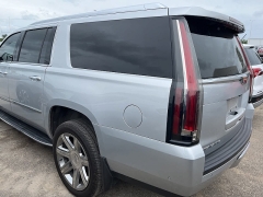 Used 2020 Cadillac Escalade ESV 4d SUV 4WD Luxury at Maxx Loans near St. Adrian, MI