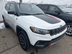 Used 2025  Jeep Compass Trailhawk 4x4 at Maxx Loans near St&period; Adrian&comma; MI