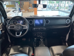 Used 2020 Jeep Gladiator Overland 4x4 at Suburban Ford of Sterling Heights near Sterling Heights, MI