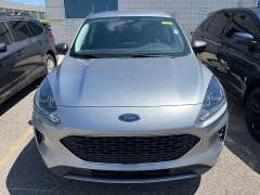 Used 2022 Ford Escape SE FWD at Suburban Ford of Sterling Heights near Sterling Heights, MI