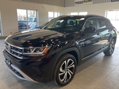 Used 2022  Volkswagen Atlas Cross Sport 2&period;0T SEL 4MOTION at Maxx Loans near St&period; Adrian&comma; MI