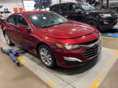 Used 2019 Chevrolet Malibu 4d Sedan LT at Suburban Ford of Sterling Heights near Sterling Heights, MI