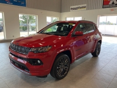 Used 2022 Jeep Compass (RED) Edition 4x4 at Maxx Loans near St. Adrian, MI