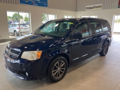 Used 2017 Dodge Grand Caravan 4d Wagon SXT at Maxx Loans near St. Adrian, MI