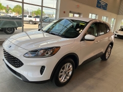 Used 2020 Ford Escape 4d SUV AWD SE at Suburban Ford of Sterling Heights near Sterling Heights, MI