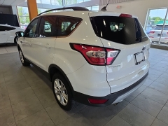 Used 2018  Ford Escape 4d SUV FWD SEL at Maxx Loans near St&period; Adrian&comma; MI