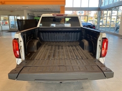 Used 2022  GMC Sierra 1500 4WD Crew Cab AT4 at Maxx Loans near St. Adrian, MI