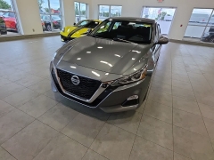 Used 2022  Nissan Altima 2&period;5 SV Sedan at Maxx Loans near St&period; Adrian&comma; MI