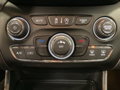Used 2020  Jeep Cherokee Trailhawk 4x4 at Maxx Loans near St&period; Adrian&comma; MI