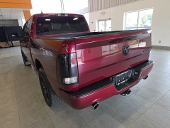 Used 2019  Ram 1500 Classic Express 4x4 Crew Cab 5'7" Box at Maxx Loans near St&period; Adrian&comma; MI
