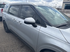 Used 2022  Kia Carnival LX Seat Package FWD at Maxx Loans near St&period; Adrian&comma; MI
