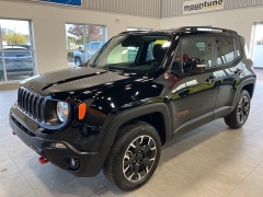 Used 2023  Jeep Renegade Trailhawk 4x4 at Maxx Loans near St. Adrian, MI