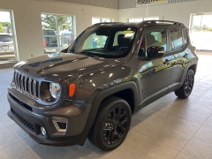 Used 2022  Jeep Renegade Altitude 4x4 at Maxx Loans near St. Adrian, MI